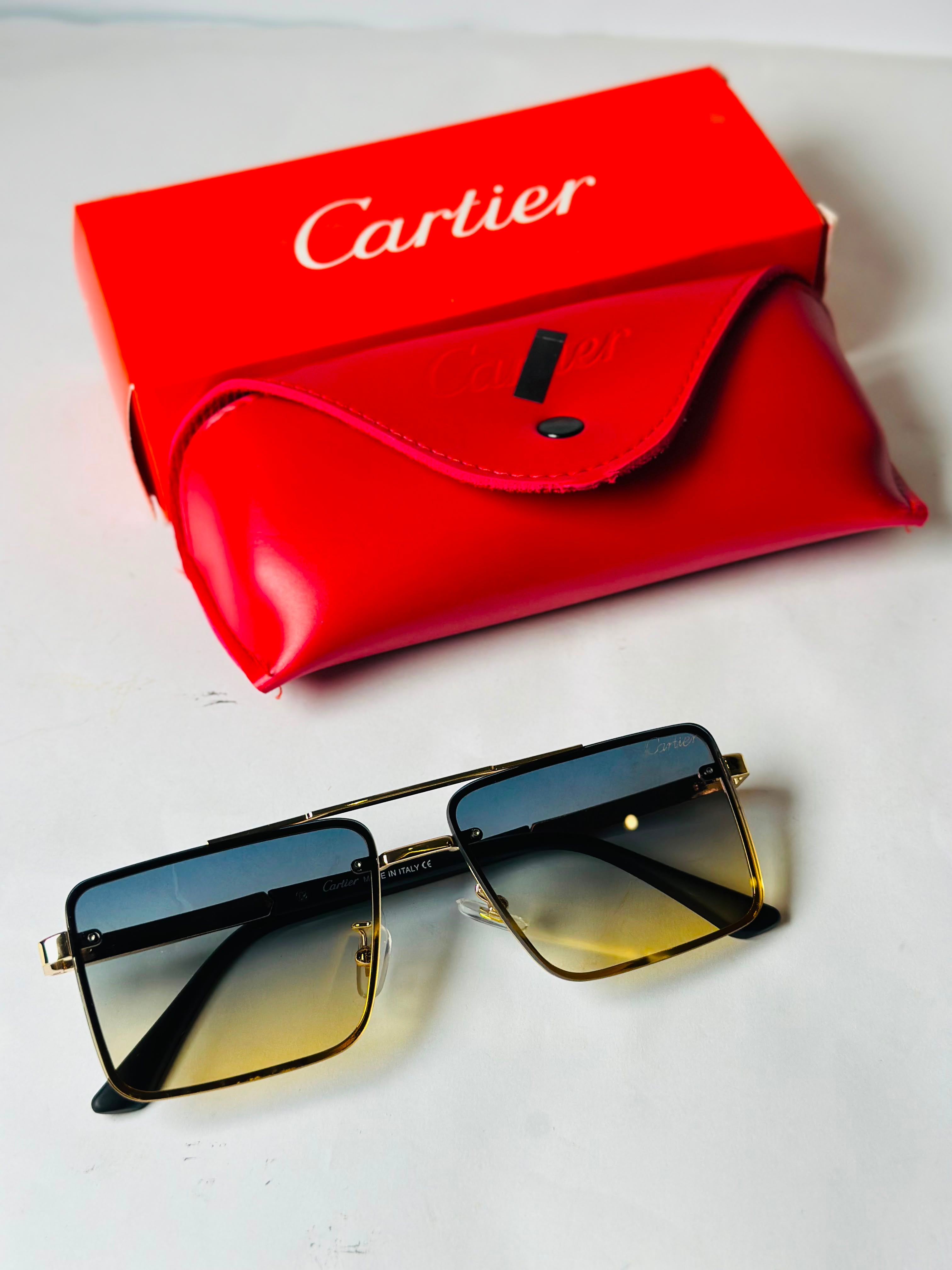 C@rtie* Blue & Gold Gradient Sunglasses