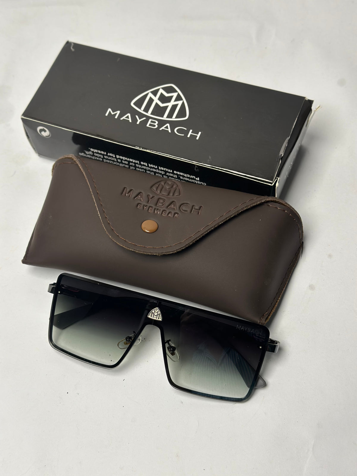 Ma*Batch UV Glasses – Blue Gradient Lens