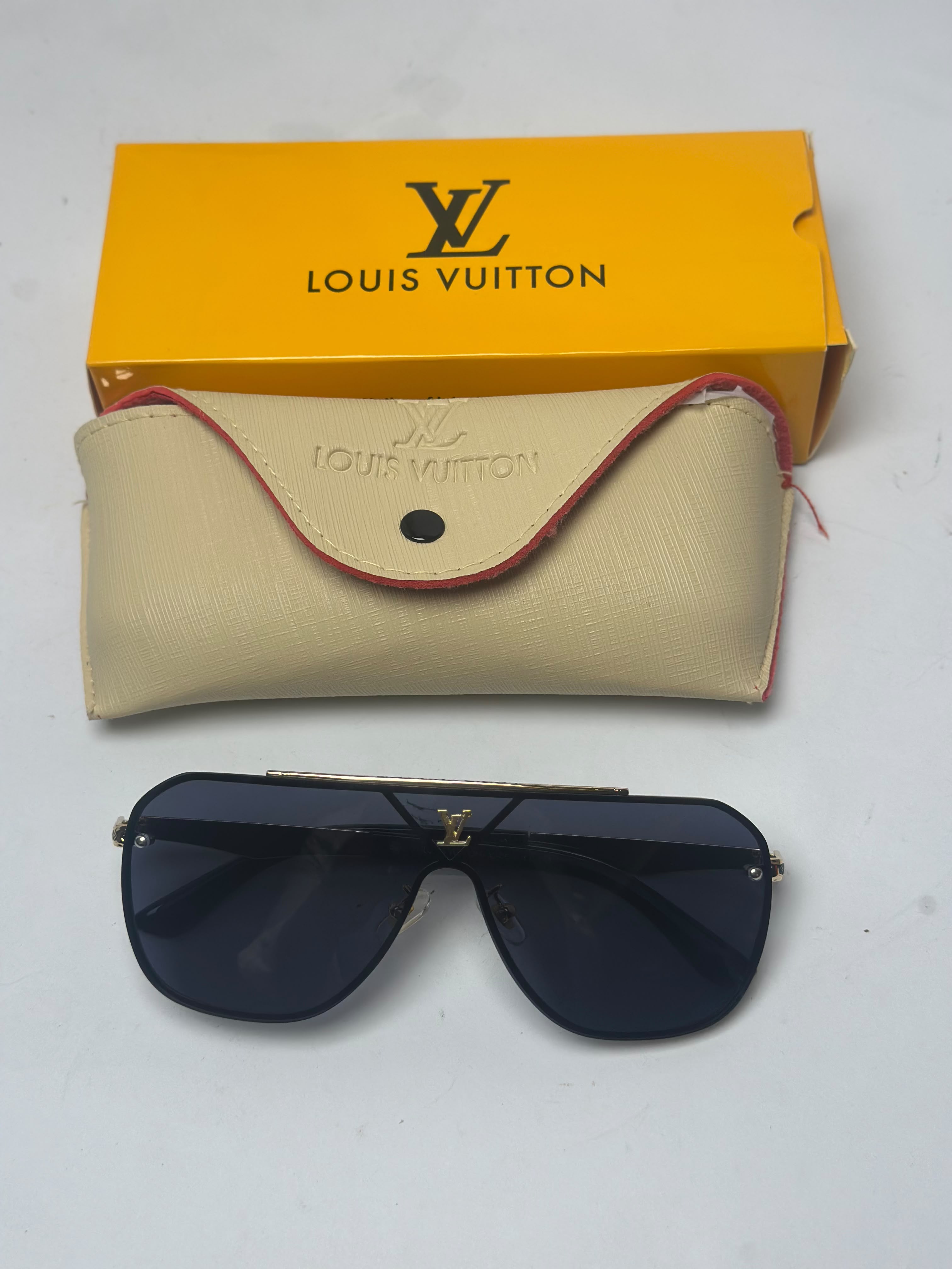 L*ui$ ¥uitt*n Black Oversized Shield Sunglasses