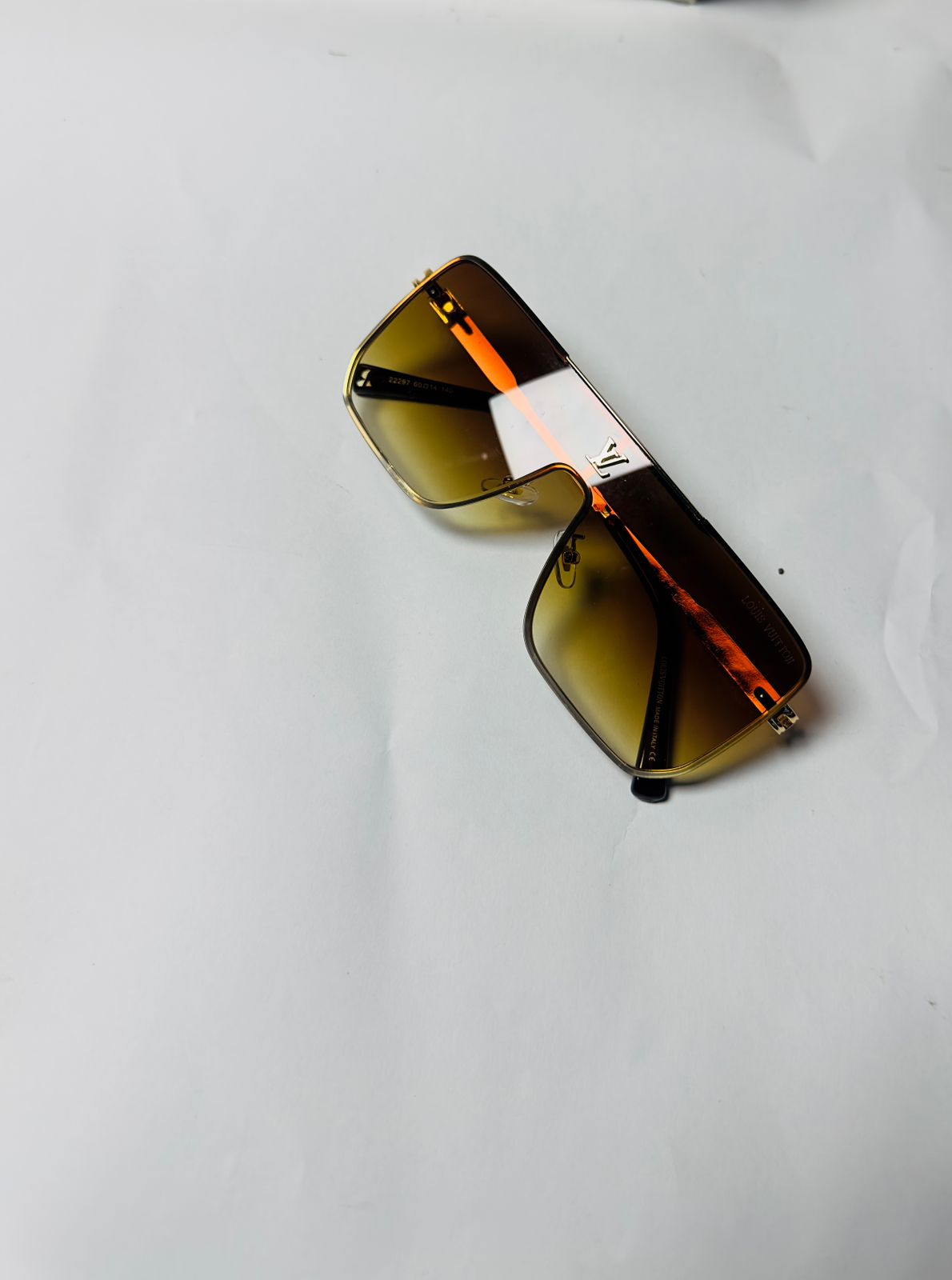 LV bigger frame-Havana Gold