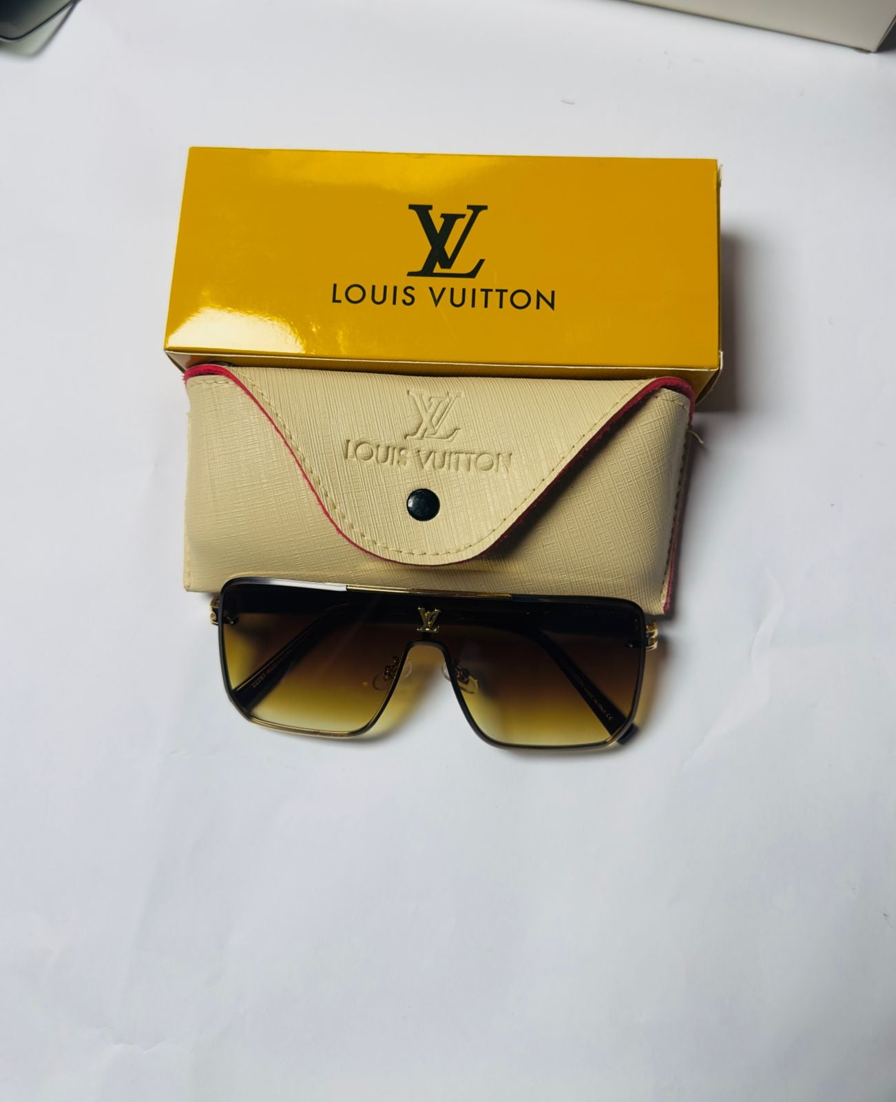 LV bigger frame-Havana Gold